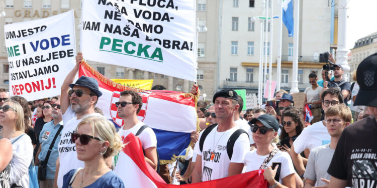 Pavlović objavio malo drugačiji pogled na prosvjed: ‘Znate što rade te udruge? I to je razlog zašto smo tu gdje jesmo’