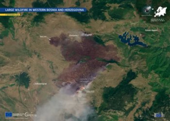 Požar između Kupresa, Tomislavgrada i Rame vidljiv iz svemira