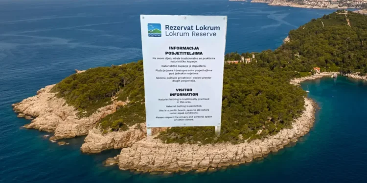 RAT ZBOG TABLE ZA NUDISTE NA LOKRUMU: Uprava demantira uklanjanje, Divlja liga ih prijavila inspekciji i pravobraniteljici za djecu!