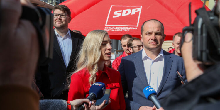 SDP-ovka na rubu fizičkog obračuna, morali ih razdvajati: Spominjao se incest i sin