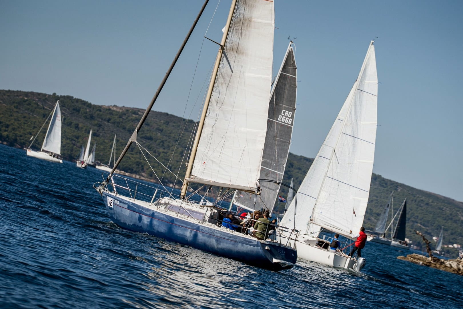 SVE JE BLIŽE 95. Mrdujska regata: "Rekordan interes, sunčana subota, 'spiza i pisma' u JK Labud!"