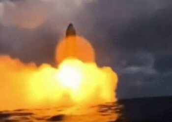 SLIJETANJE U MORE Muskova Space X “super raketa” odjurila u orbitu pa se survala u Pacifik: “Misija je prekinuta ranije”