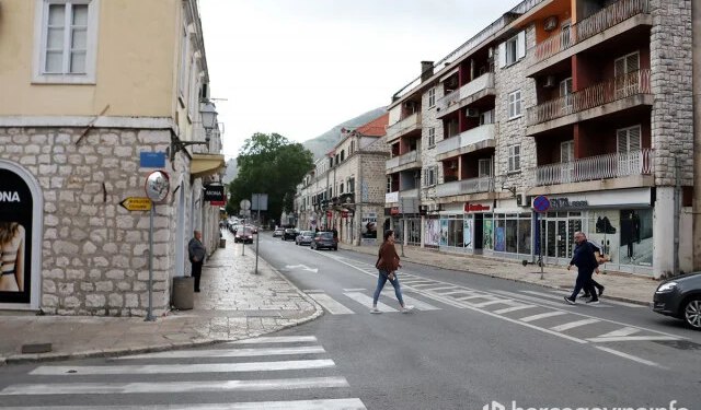 Slovenac optužen da je u Trebinju ženu udario glavom u čelo