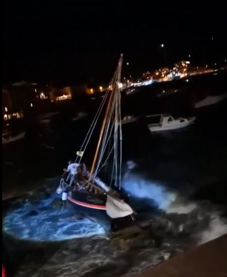 Olujna tramontana nasukala iznimno vrijednu falkušu na Visu: "Vraćala se s 'Dana u Vali' na Hvaru!