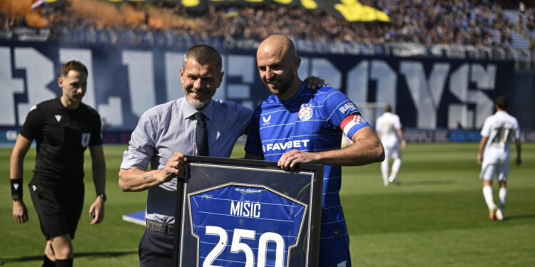 Sportske novosti – Boban u svlačionici, razgovarao s najiskusnijima, hoće li to potaknuti momčad?