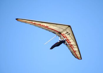 Srušio se motorni zmaj, dvoje završilo u bolnici