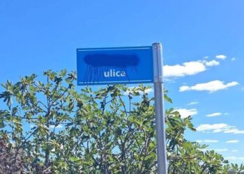 Tek što su postavljeni, stradali novi znakovi s nazivima ulica – Općina poslala oštru poruku!