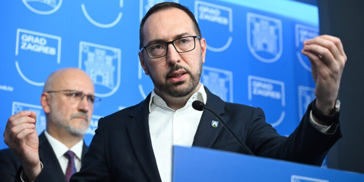 Tomašević: ‘Ne pristajemo na ultimatume, ako popustimo rastu cijene karata i odvoza otpada’