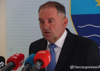 Tomislav Martinović prijavljen POSKOK-u zbog blokade odlučivanja o pratnji na porodu