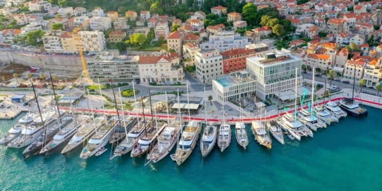 Treći CROYA Yacht Charter Show okuplja vrhunske brokere i luksuznu flotu na Zapadnoj splitskoj obali