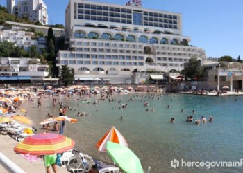 Turistička sezona u Neumu: Francuzi najbrojniji, sve više Bugara, a rezervacije stižu u posljednji trenutak