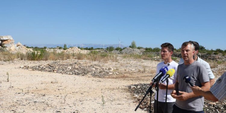 U Benkovcu zakopano najmanje 6.427 tona otpada: Država kreće u veliku sanaciju