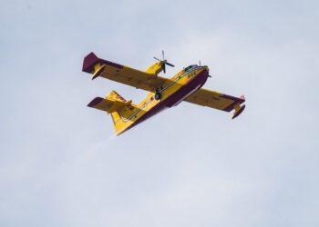 VIDEO Pogledajte novi požar koji je planuo na Braču, gasi ga kanader