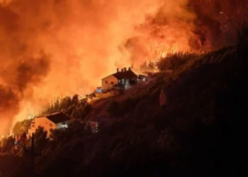 Vatrogasci u ŽZH imali 32 intervencije tijekom vikenda, vatra ugrožavala i kuće