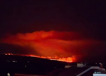 Veliki požar i dalje aktivan na Braču: Vatra se širi prema jugu, evo kakvo je stanje