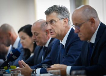 “Voda je ispravna, zakopani otpad bit će privremeno prekriven”. Posao sanacije dobila slovenska firma osumnjičena za nezakonito zakapanje tona smeća!