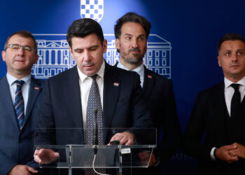 Zašto je javnost skeptična prema Mostu? Stranka se danas svela na četiri čovjeka, Petrov je marginaliziran