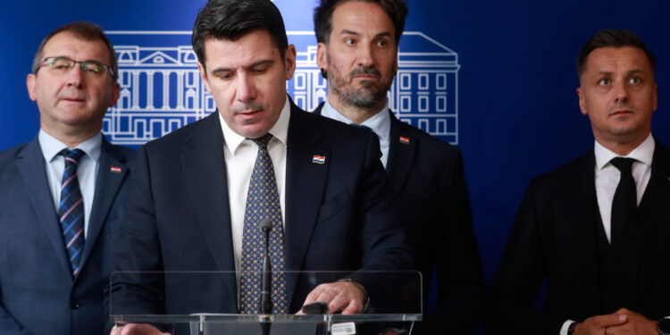 Zašto je javnost skeptična prema Mostu? Stranka se danas svela na četiri čovjeka, Petrov je marginaliziran