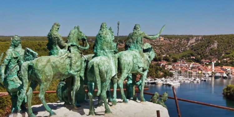 Na poznatom odmorištu na Dalmatini podiže se monumentalan spomenik “Dolazak Hrvata na more”