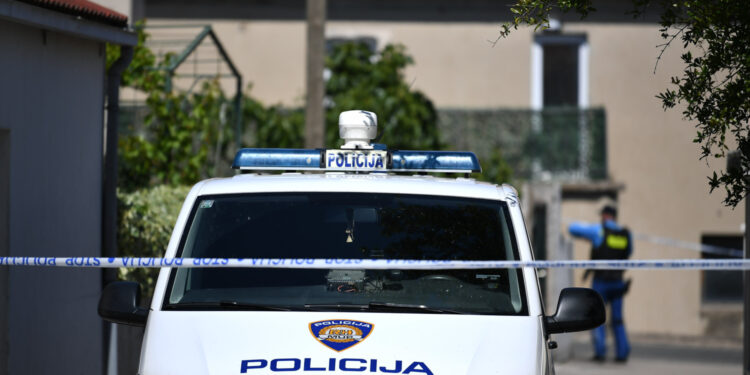 Užas u Petrinji: Izbio požar, u blizini pronađeno tijelo muškarca