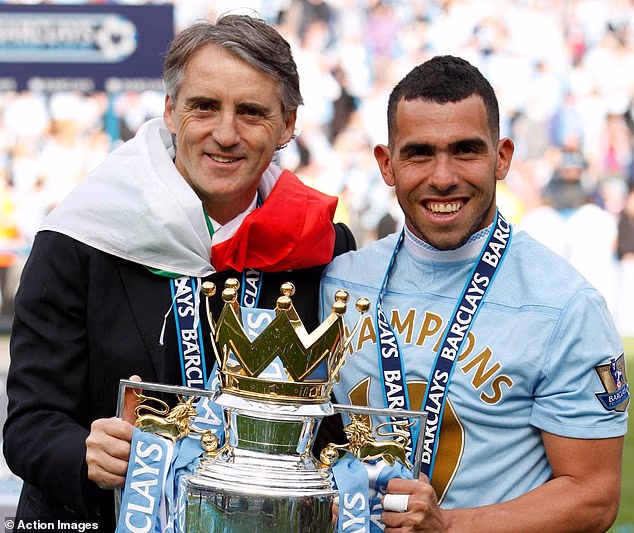 Tevez bi 2009. napustio United i otišao u glavni rival Manchester City i osvojio još jedan naslov prvaka
