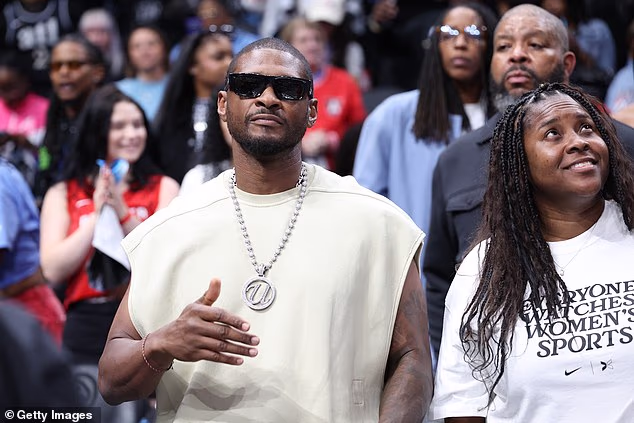 Usher je bio među rasprodanom publikom u Atlanti za matineju finalne utakmice u State Farm Areni