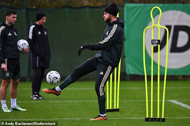 Celticov kapiten Callum McGregor kaže da je na momčadi Celtica pomoći Hoghu da se vrati na pravi put