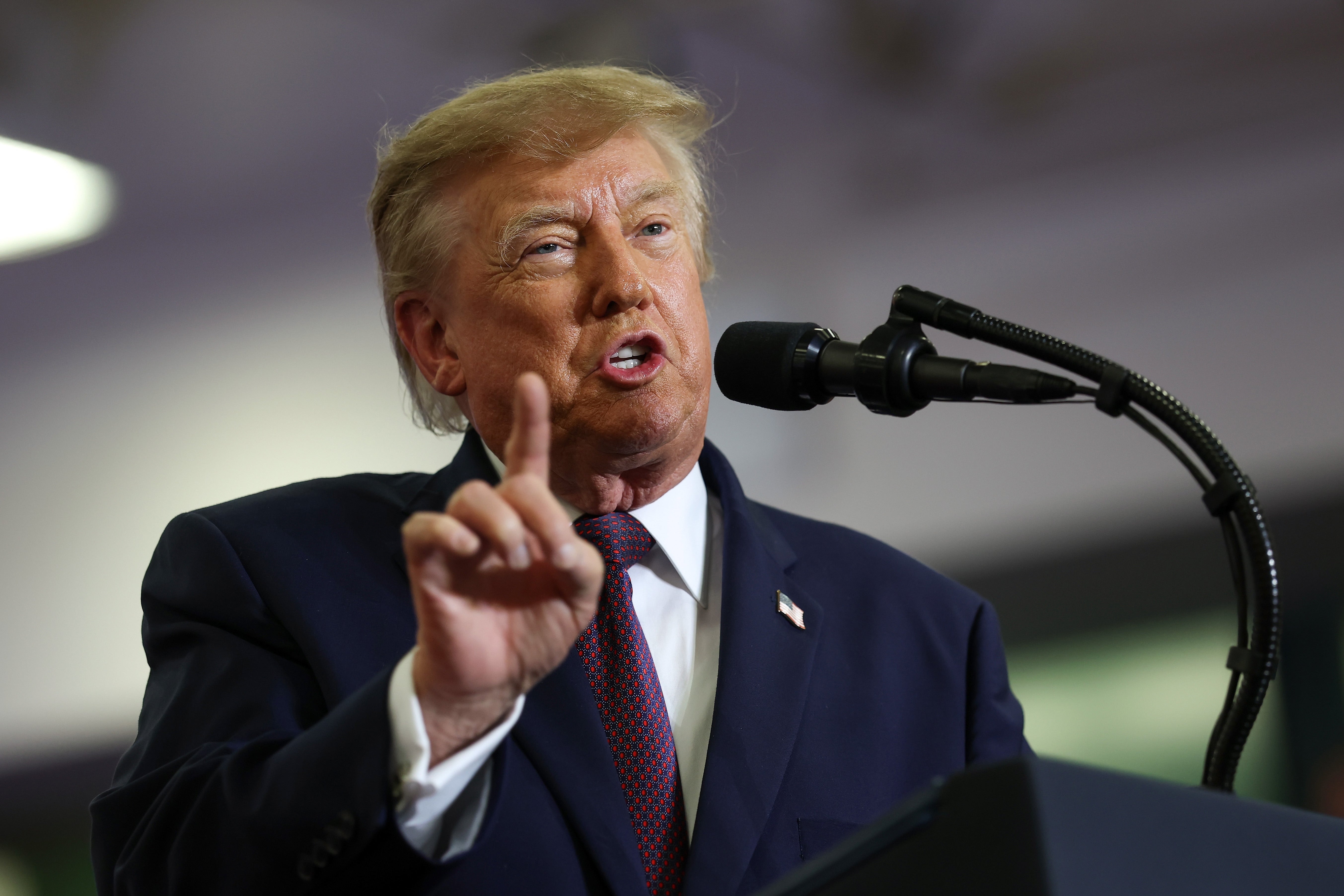 Podrška predsjedniku Donaldu Trumpu pala je na 30 posto ranije ovog mjeseca, prema anketi Pew Research Centera