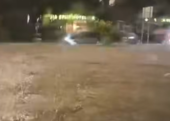 Apokaliptični prizori u Splitu: Cijeli grad pod vodom, bujaju fekalni izvori