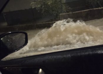 Automobil upao u šaht: Vatrogasci imaju desetke intervencija zbog nevremena u Splitu i okolici
