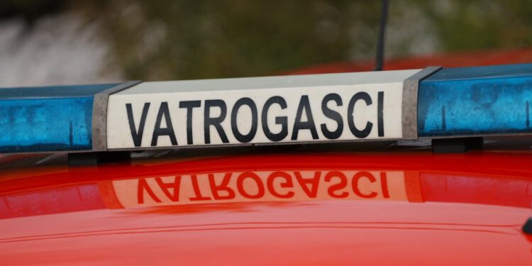 Brodica potonula u Trogiru, intervenirali vatrogasci: Evo što se dogodilo