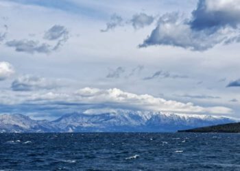 Bura zatvorila trajektnu i katamaransku liniju