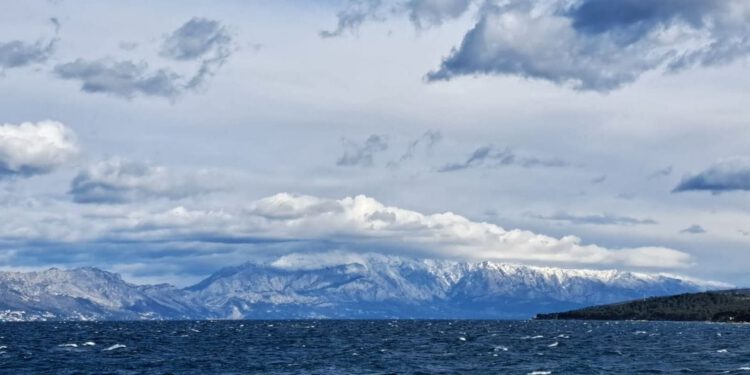 Bura zatvorila trajektnu i katamaransku liniju