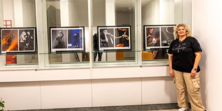 Cijenjena izložba fotografija „Objektivom u rock’n’roll #2“ stiže u Split