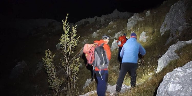 Drama na Biokovu: Iskusni planinar odvojio se od skupine pa se izgubio u mraku, HGSS ga pronašao usred noći