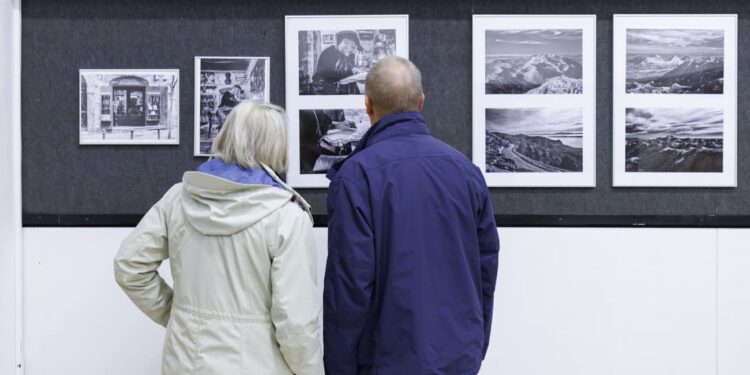 FOTOGALERIJA Više od 70 godina fotografske tradicije u Splitu: Otvorena izložba, mladi autor osvojio prvu nagradu