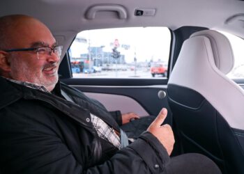 FOTO/VIDEO: Pogledajte kako izgleda vožnja zagrebačkim ulicama u Verne taksiju bez vozača
