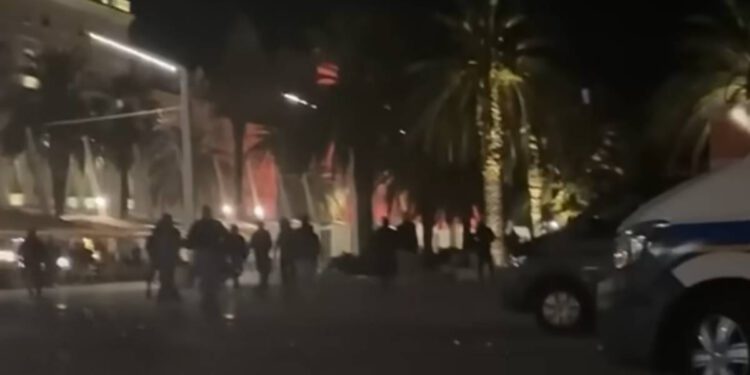 POLICIJA NAKON TERORIZIRANJA DIVLJE HORDE NA SPLITSKOJ RIVI: "Bilo je 500 izgrednika, privedeno 57 osoba, spriječili smo teži sukob"
