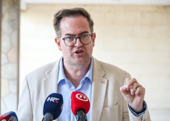 Godinama su udisali azbest, a sada bi mogli ostati bez 29.100 eura: Barbir prozvao Vladu zbog radnika Salonita