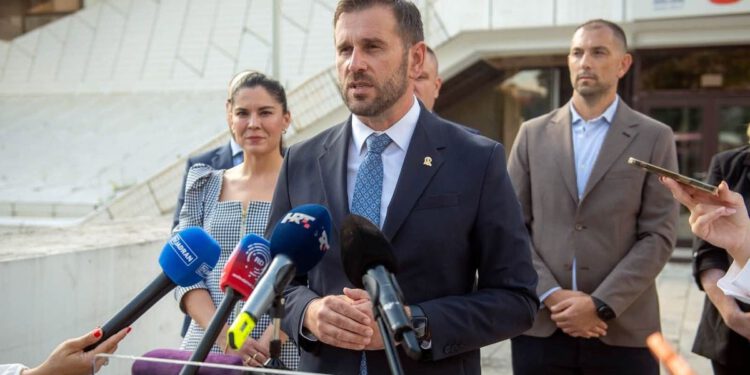 Gradonačelnik Splita se ispričao zbog nacističkih ispada: "Bilo me je sram"