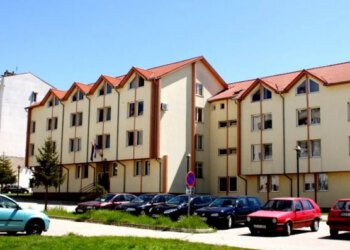 HDZ BiH vodi u HBŽ-u, prema projekciji osvaja osam mandata