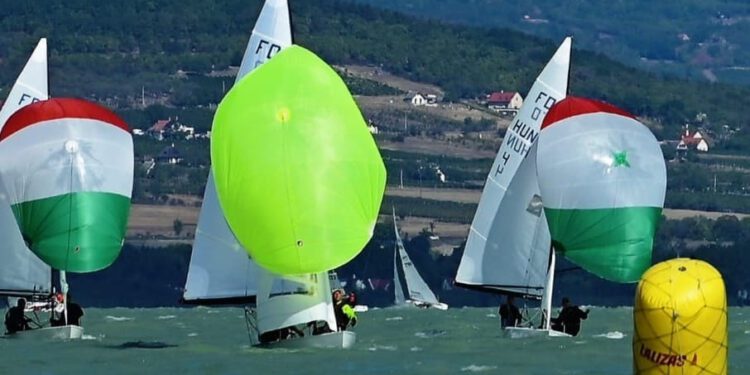 Hrvatske posade u klasi Flying Dutchman uspješno testirale formu na Balatonu, a jedra sele u Pulu!