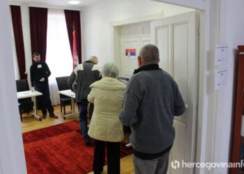 Izbori u Srbiji: Birališta se otvaraju i u Mostaru i Trebinju, donosimo sve lokacije