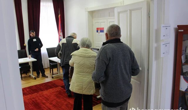 Izbori u Srbiji: Birališta se otvaraju i u Mostaru i Trebinju, donosimo sve lokacije