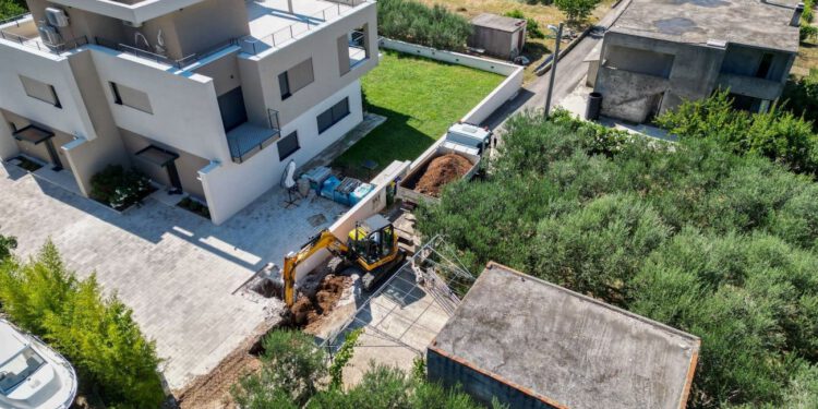 Ogroman infrastrukturni zahvat u Kaštelima i Trogiru: U tijeku su radovi vrijedni više od 130 milijuna eura, a već su izgrađeni deseci kilometara cjevovoda