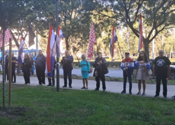 Keleminec s ekipom došao pred stan Katarine Peović: Nastao totalni šou, ona im otpjevala pjesmu