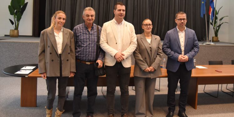 Klis, Dicmo i Primorski Dolac traže nastavak projekta „Zaželi”: „Ne smijemo zaboraviti naše najstarije”