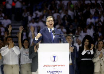 Ludilo u Srbiji otišlo do krajnjih granica, Vučićev mrak se širi: Pogledajte što radi novinarima