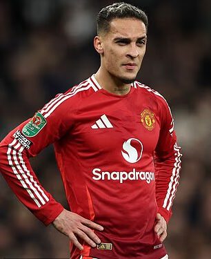 Man United je najgori operater transfera u EUROPI jer nova studija otkriva da su Crveni vragovi ostvarili gubitak od 334 MILIJUNA £ na potpisivanju ugovora – s drugim klubom iz Premier lige pridružio im se u zadnja tri