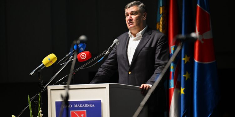Milanović se u Makarskoj dotaknuo otpada i turizma pa poručio: ‘To nikome ne smijemo dopustiti’